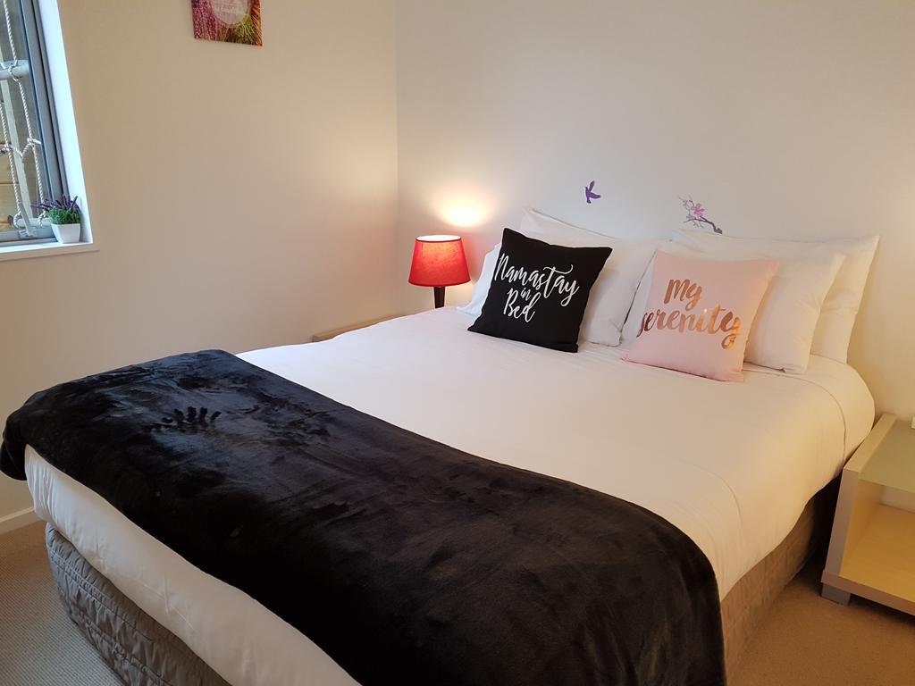 Central Lakeview Apartment With Amazing Rooftop 镇上湖景三室套房 Queenstown Eksteriør bilde